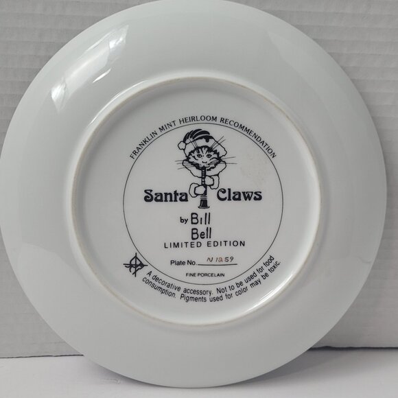 Decorative Holiday Cat Plate SANTA CLAWS by Bill Bell Porcelain Franklin Mint - Picture 2 of 10